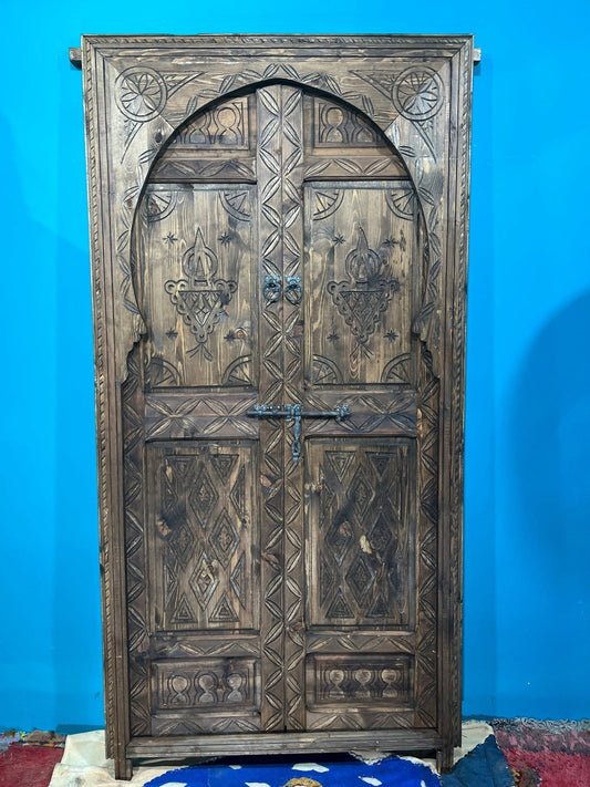 Handmade Wooden Door, the best quality of wood , Unique Moroccan Door, Vintage berbère door,