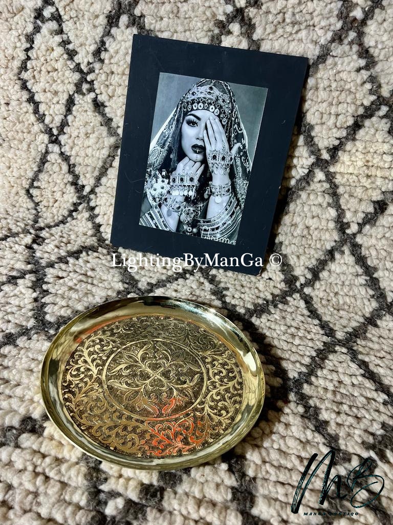 GIFT+FREE SHIPPING Moroccan Handmade Copper Tray, Moroccan Copper Platter Or Plate With Round Engraved Brass Plate to decorate your interior