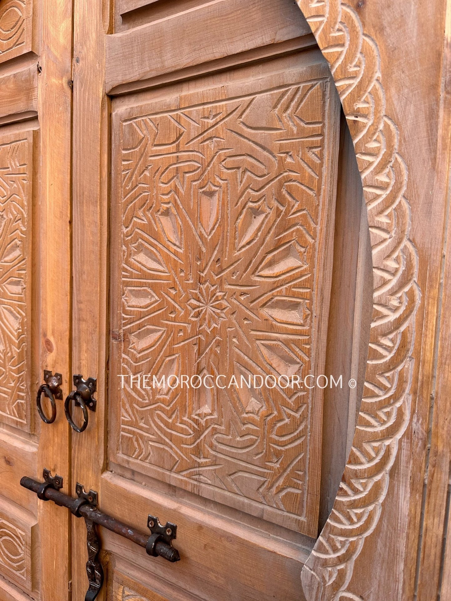 Hand-Carved White Degradé Door - Elegance and Moroccan Craftsmanship, Bring the Magic of Morocco to Your Home with a Custom Carved Door