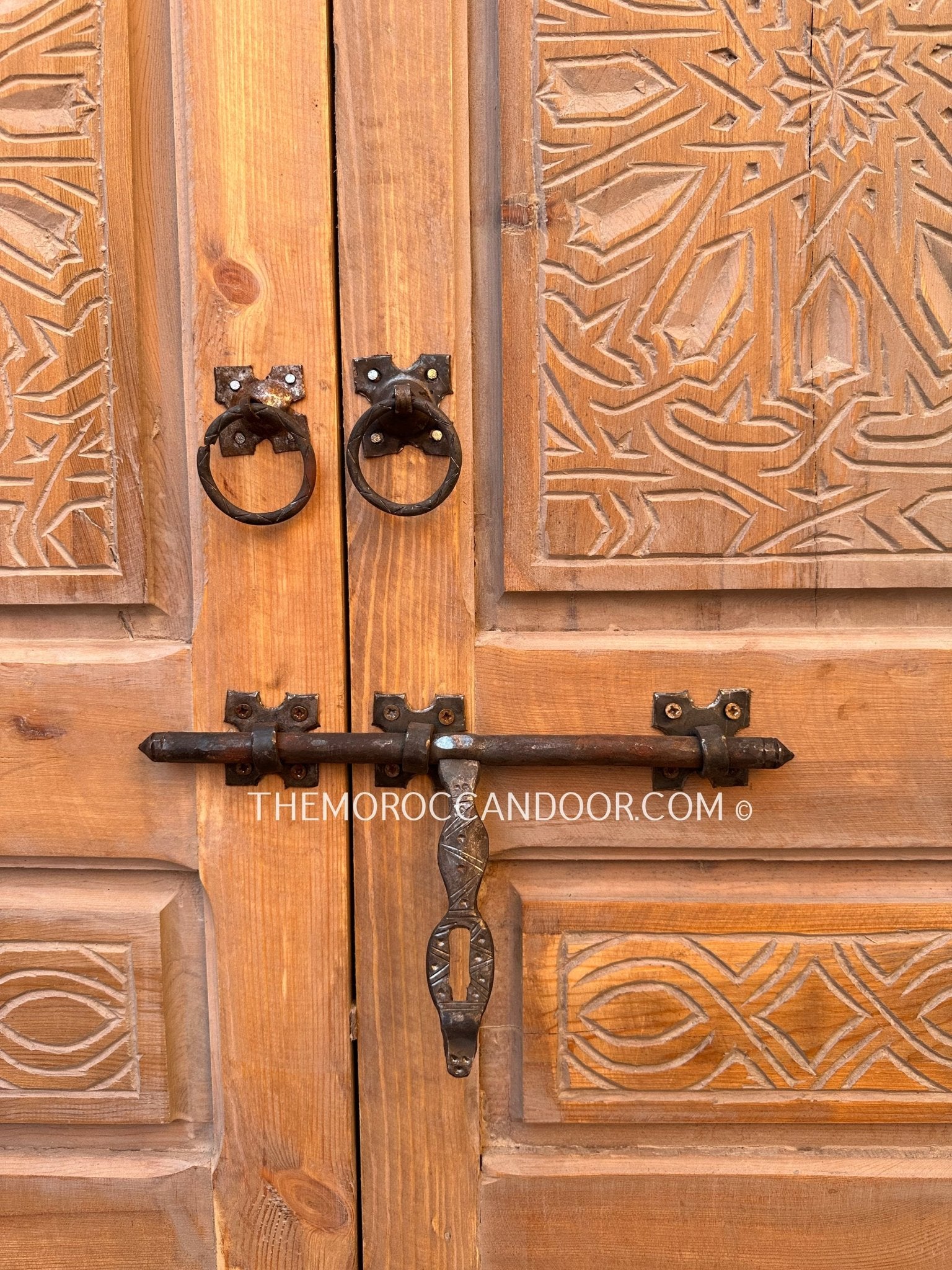 Hand-Carved White Degradé Door - Elegance and Moroccan Craftsmanship, Bring the Magic of Morocco to Your Home with a Custom Carved Door