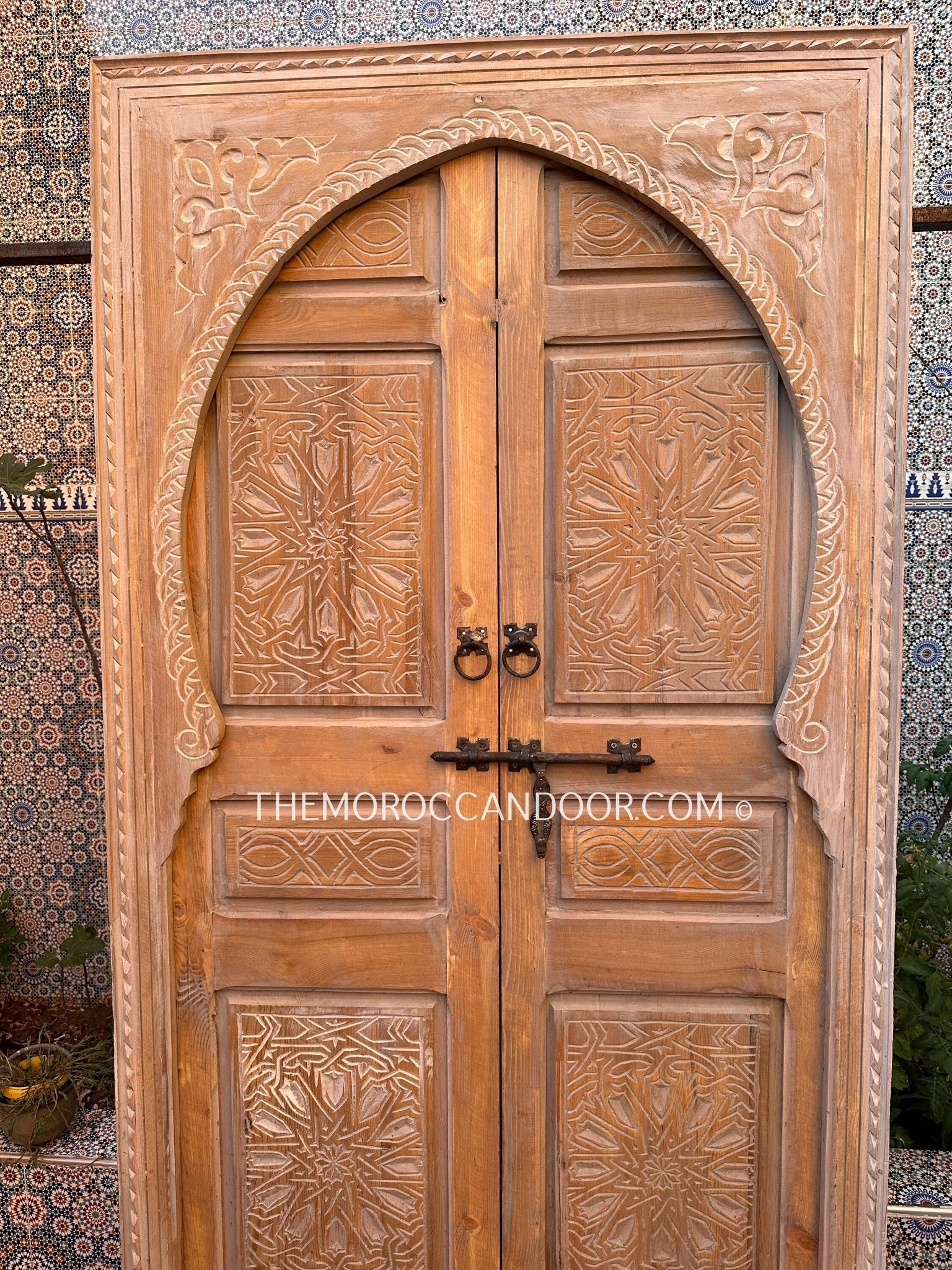 Hand-Carved White Degradé Door - Elegance and Moroccan Craftsmanship, Bring the Magic of Morocco to Your Home with a Custom Carved Door