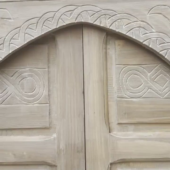 Elegance and Moroccan craftsmanship combine in this custom hand-carved door with white Color, bringing the magic of Morocco into your home.