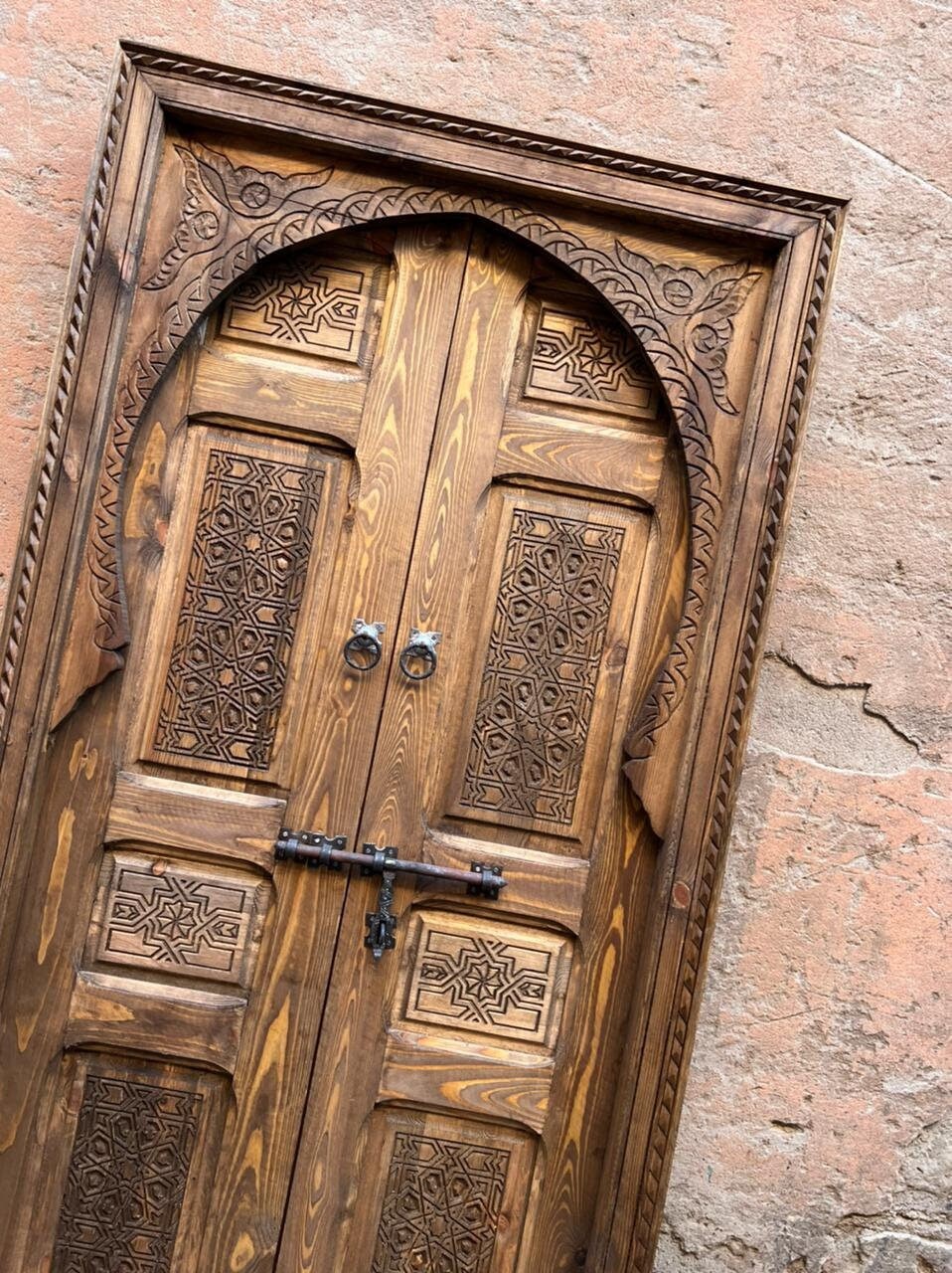 Carved Wooden Door with Solid Wood Breing a Timeless Legacy for Your Home, We can also Make It According to your Measurements