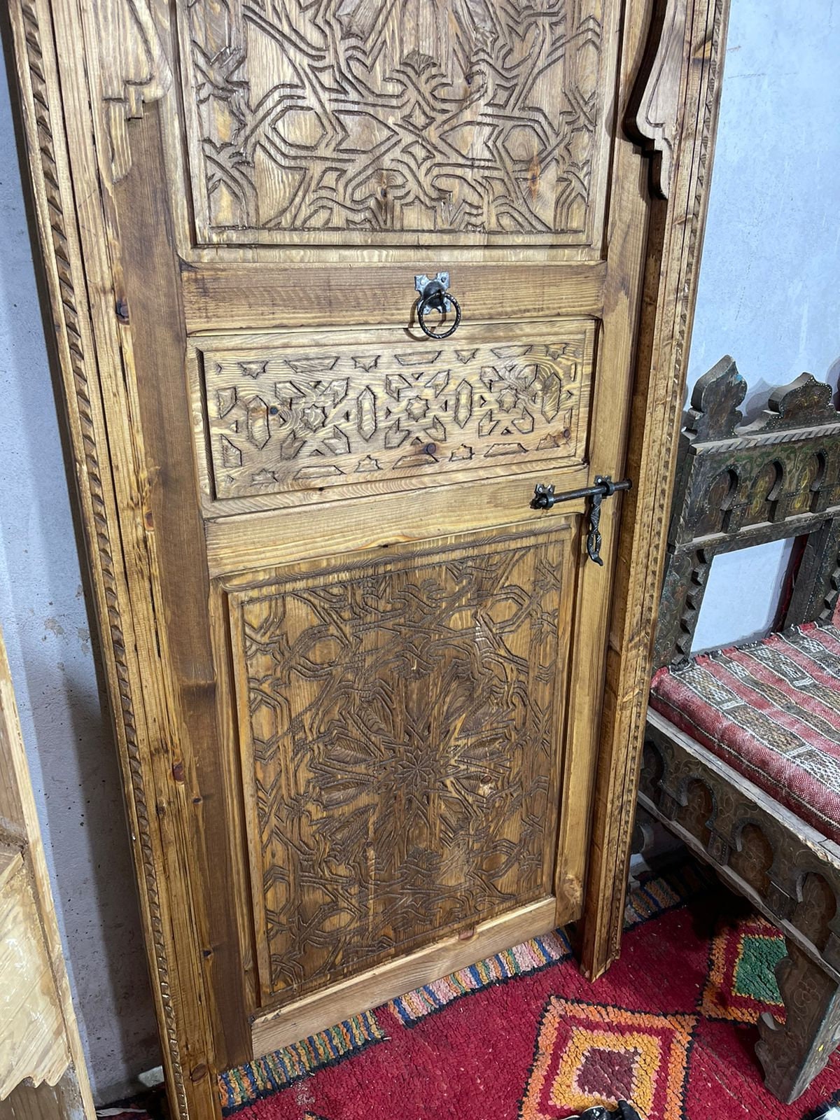 marocain porte géométrique main sculpture chambre intérieure mauresque méditerranée architecturale bois travail maison porte maison