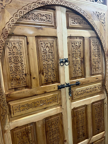 Large handmade wooden Carved door with the possibility of making it to measure for your entrance door, interior or exterior, wall decoration