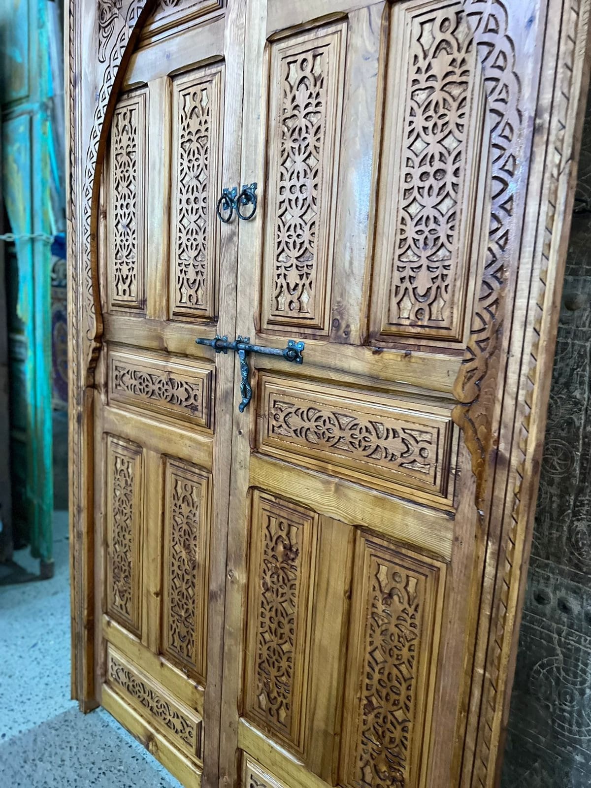 Beautiful Traditionnel Moroccan Carved Wood Door, With an illustration of Mooring Model, Reclaimed door, Entrance Door .